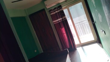 Furnished Amenities in 2.5 BHK Apartment at Galaxy North Avenue ll, Gaur City 2  – for Sale