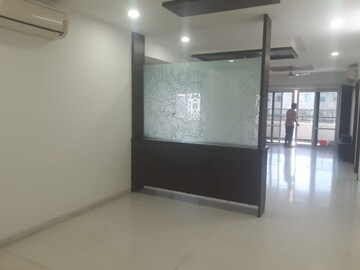 Room in 3 BHK Builder Floor at Jayabheri The Meadows, Gachibowli – for Rent