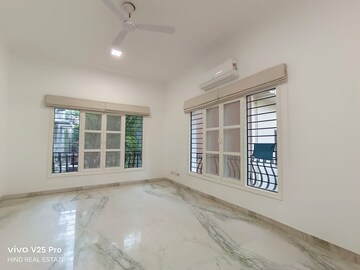 Room in 4 BHK Builder Floor at Vasant Kunj – for Rent