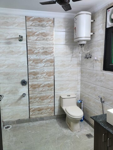 Bathroom in 3 BHK Builder Floor at Safdarjang Enclave – for Rent
