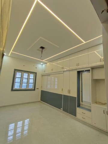 Bedroom in 6+ BHK Independent House at Ramamurthy Nagar – for Sale