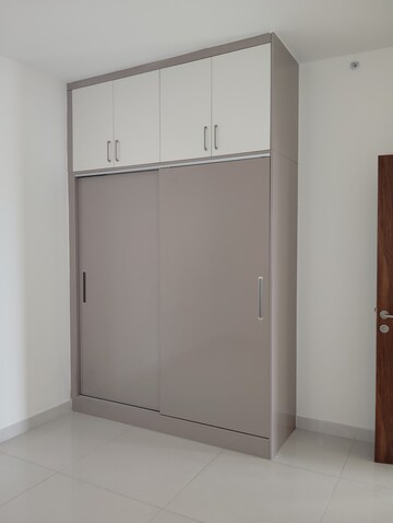 Room in 3 BHK Apartment at Prestige Tranquil, Kokapet – for Rent