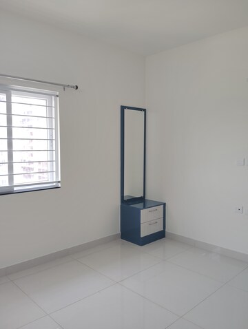 Room in 3 BHK Apartment at Prestige Tranquil, Kokapet – for Rent