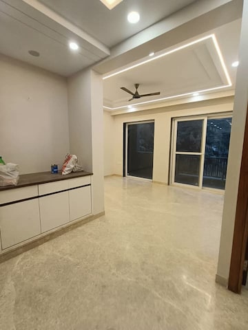 Room in 3 BHK Builder Floor at Saket – for Rent