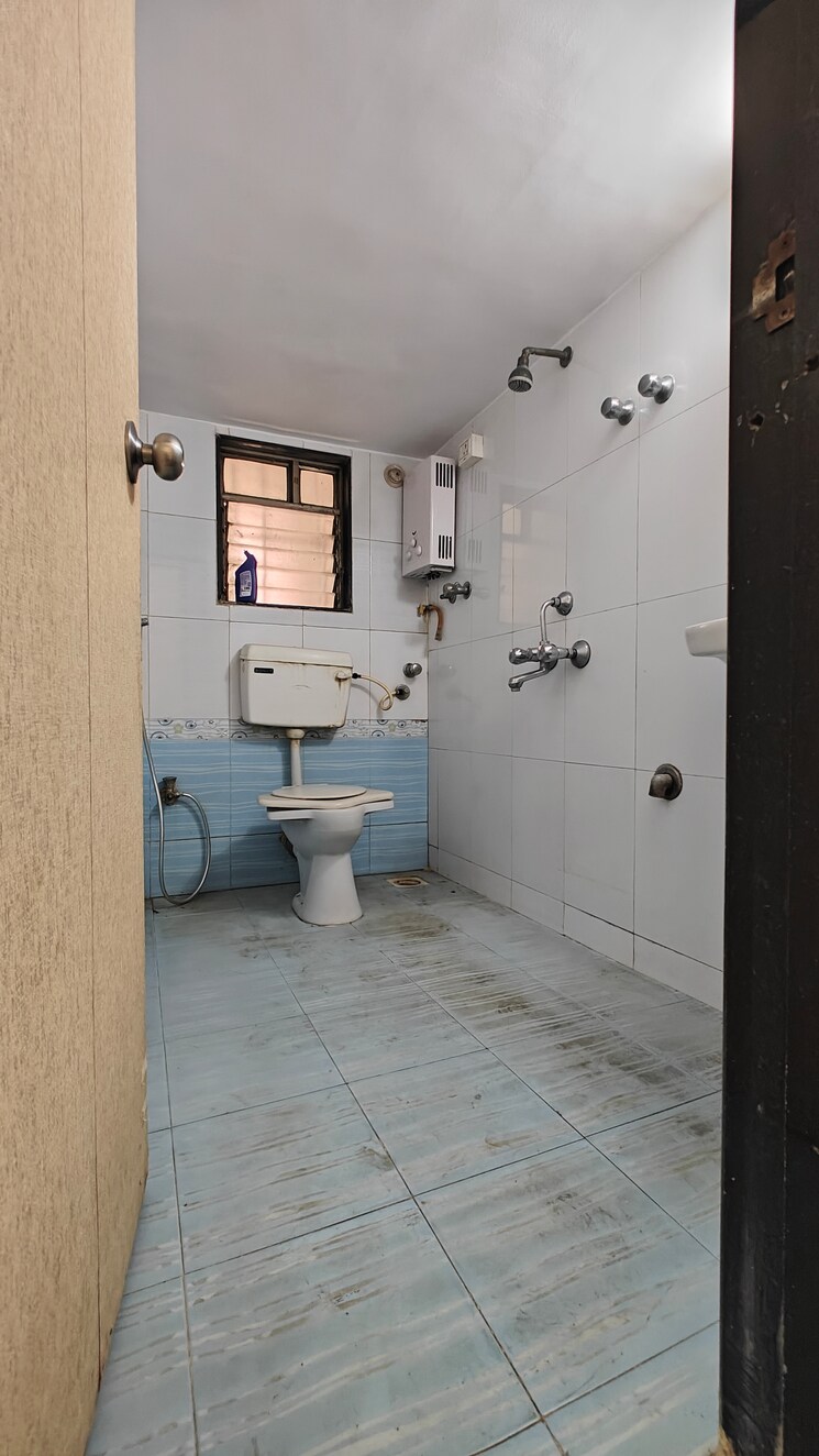 Bathroom, trimurti-krupa-chs 2 Bedroom 635 Sq.Ft. Apartment In Borivali West Mumbai 8370409