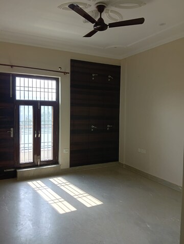 Room in 2 BHK Apartment at Kompally – for Sale