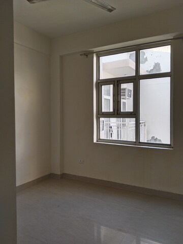 2 BHK Apartment For Rent in Shree Vardhman Mantra, Sector 67