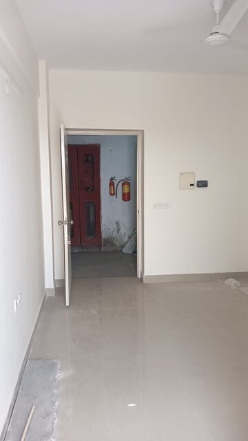 Room in 1 RK Apartment at Godrej Summit, Sector 104 – for Rent