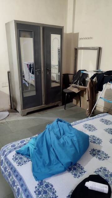 Master Bedroom in 1 BHK Apartment at Koregaon Park – for Rent