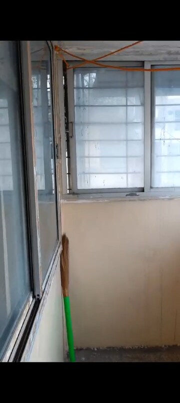 Room in 1 RK Apartment at Amar CHS Erandwane, Erandwane – for Rent