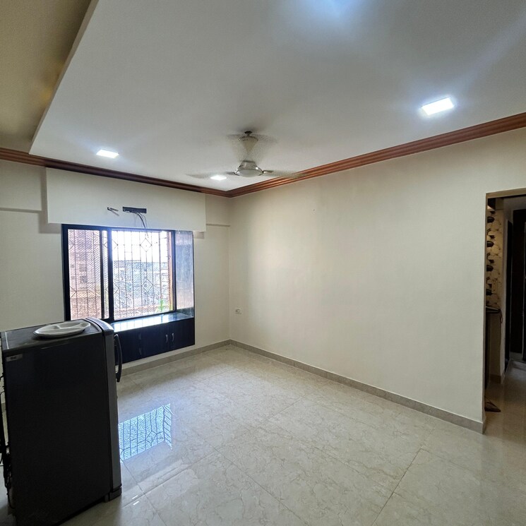 Room, mantri-park 1 Bedroom 415 Sq.Ft. Apartment In New Madha Colony Mumbai 8370657