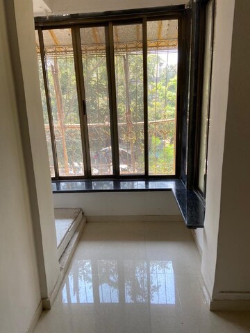 Bedroom in 3 BHK Apartment at Santacruz West – for Rent