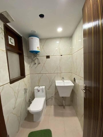 Bathroom in 1 BHK Builder Floor at Saket – for Rent