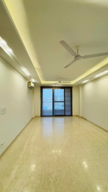 Room in 2 BHK Builder Floor at Saket – for Rent