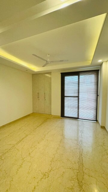 Room in 2 BHK Builder Floor at Saket – for Rent