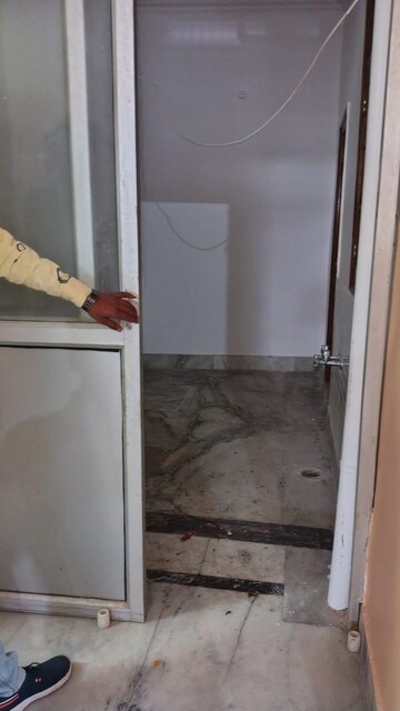 Balcony in 2 BHK Villa at Gomti Nagar – for Rent