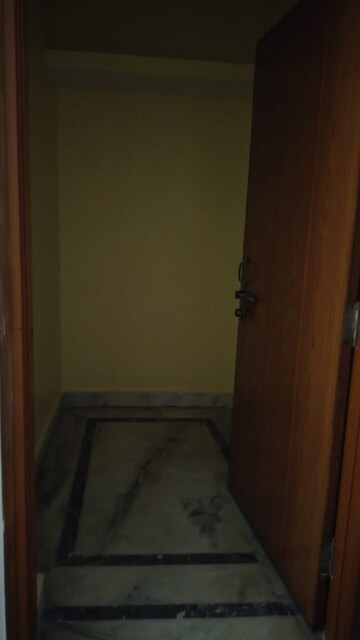 Bathroom in 2 BHK Villa at Gomti Nagar – for Rent