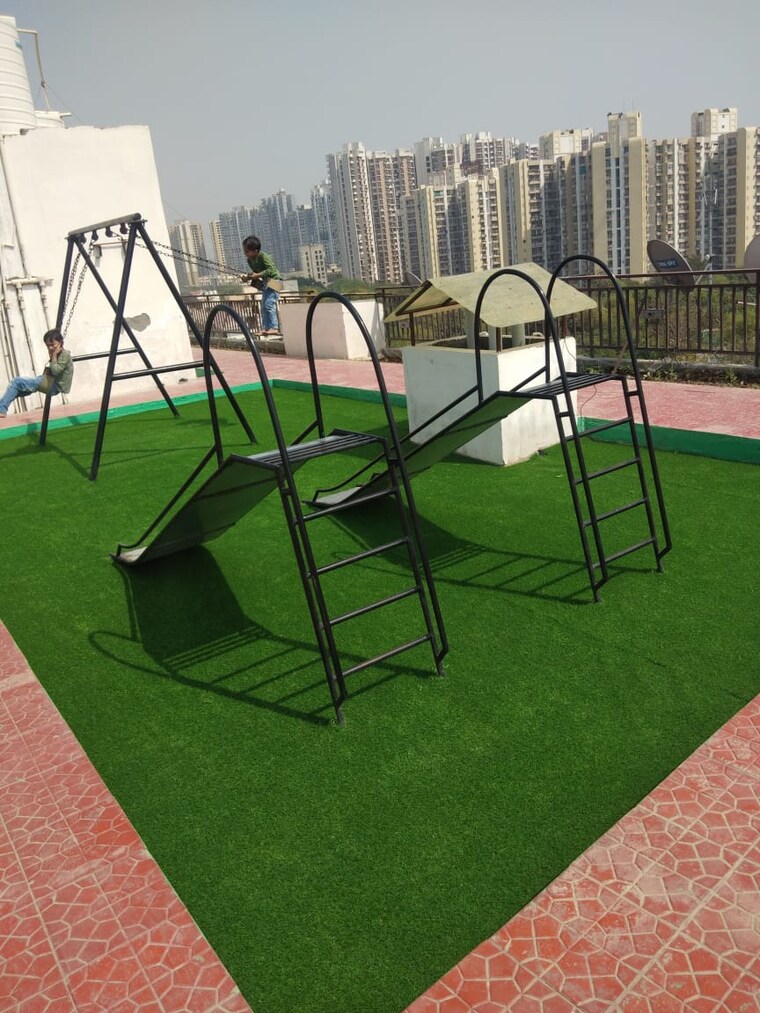 Gym, sector 73 3 Bedroom 1350 Sq.Ft. Builder Floor In Sector 73 Noida 8370861