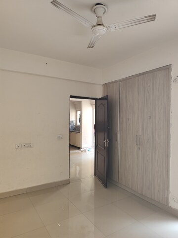 Room in 2 BHK Apartment at Aims Golf Avenue I, Sector 75 – for Rent