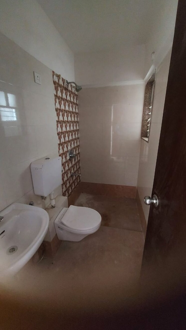 Bathroom, cleveland-park 2 Bedroom 683 Sq.Ft. Apartment In Mohammadwadi Pune 8371036