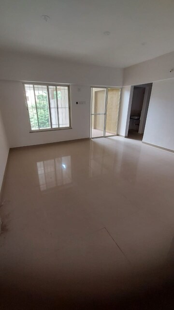 Room in 2 BHK Apartment at Cleveland Park, Mohammadwadi – for Rent