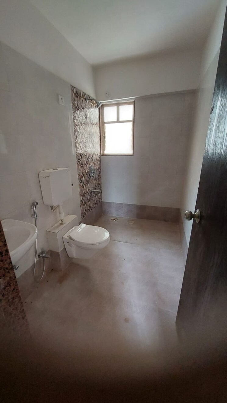 Bathroom, cleveland-park 2 Bedroom 683 Sq.Ft. Apartment In Mohammadwadi Pune 8371036
