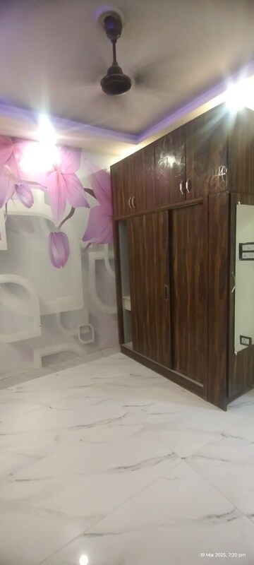 Furnished Amenities in 2 BHK Builder Floor at Uttam Nagar – for Rent