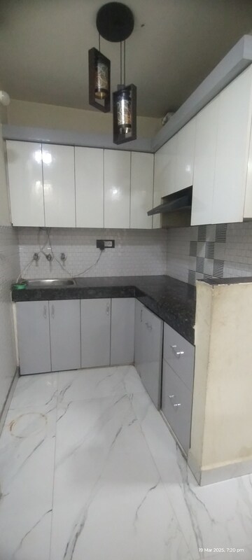 Bathroom in 2 BHK Builder Floor at Uttam Nagar – for Rent