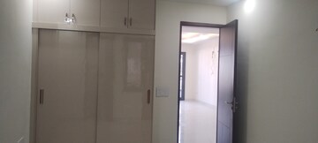 Building Lobby in 3 BHK Apartment at RWA Apartments Sector 26, Sector 26 – for Rent