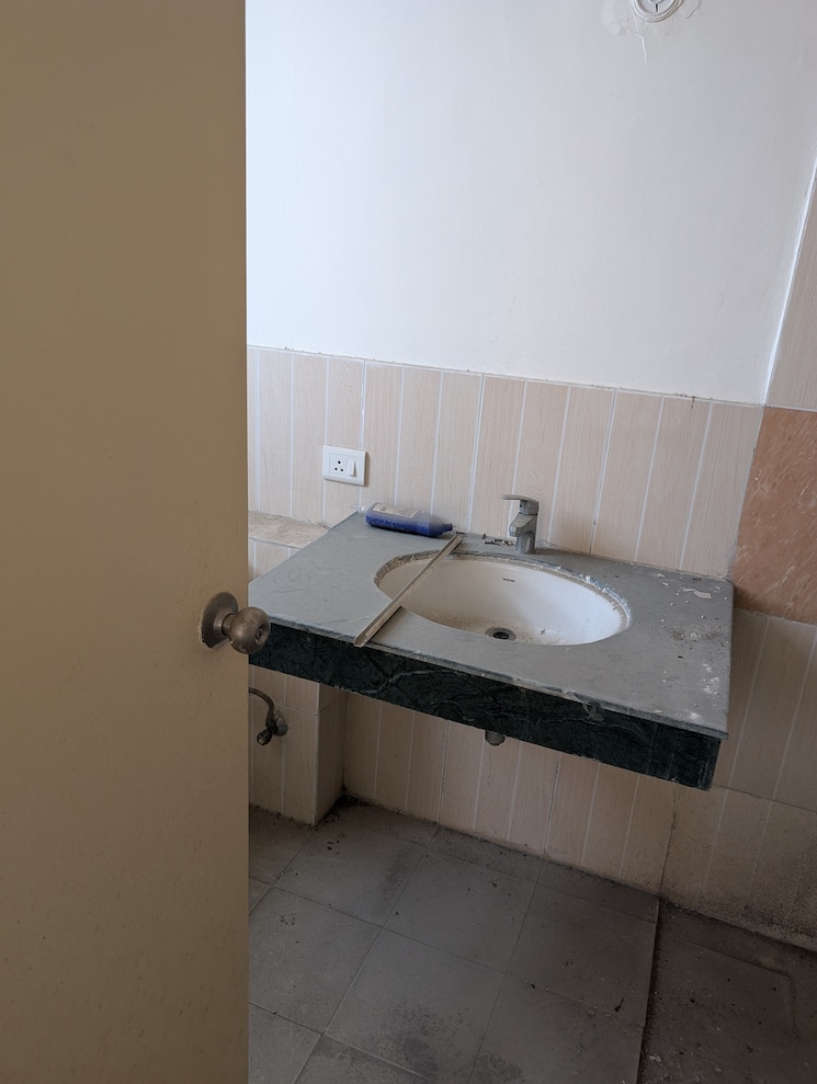 Bathroom, jaypee-green-wish-town-klassic 3 Bedroom 1564 Sq.Ft. Apartment In Sector 134 Noida 8370983