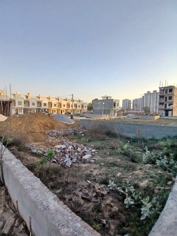  Plot For Sale in Sector 10 Greater Noida