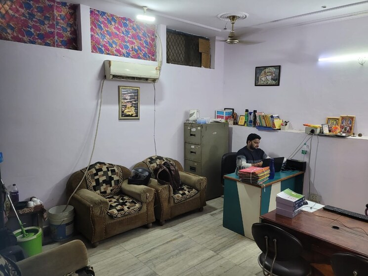 Living Room, sector 82 6+ Bedroom 170 Sq.Mt. Villa In Sector 82 Noida 8371128