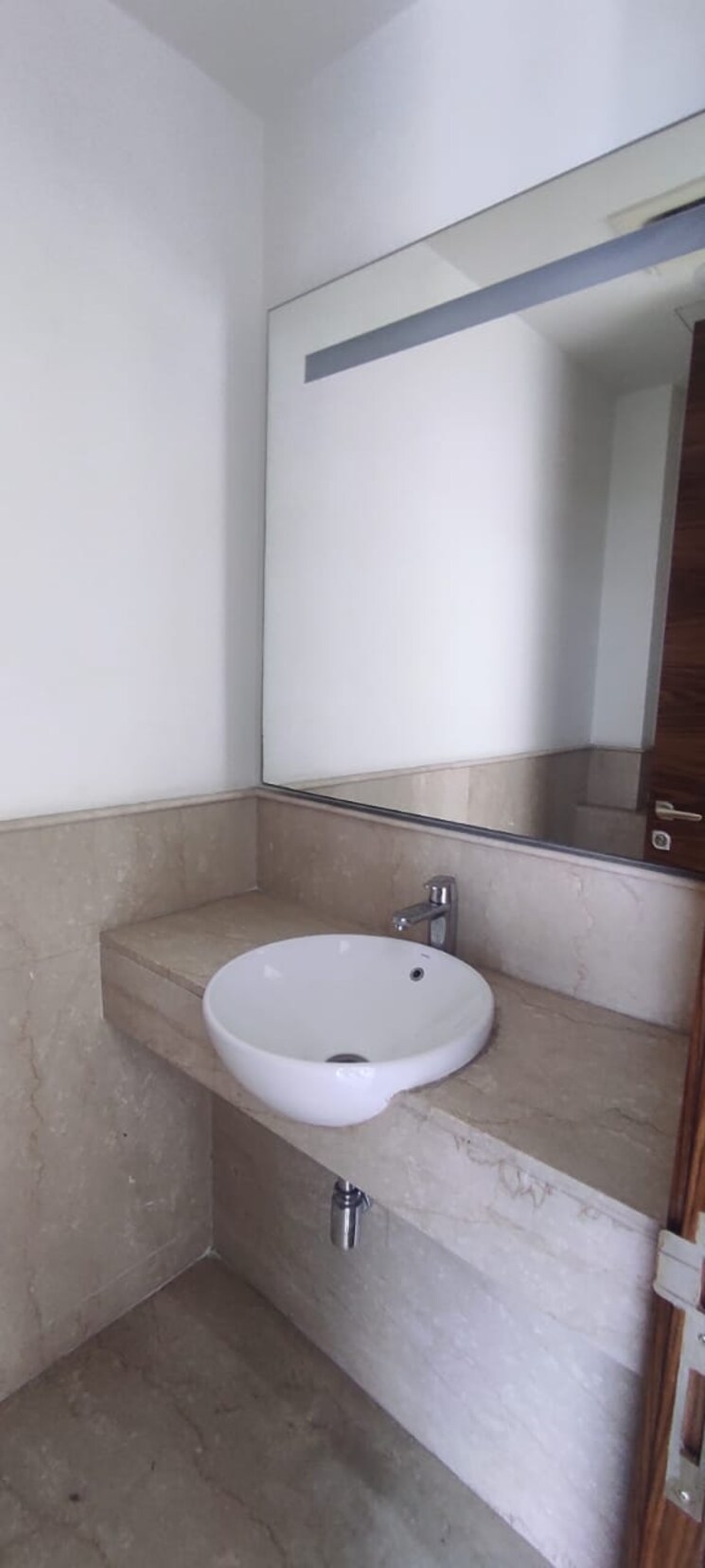 Bathroom, m3m-sky-city 2.5 Bedroom 1516 Sq.Ft. Apartment In Sector 65 Gurgaon 8371152