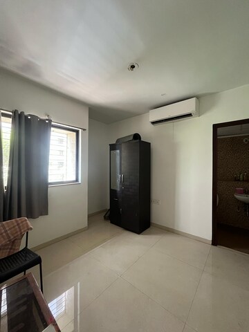 Room in 1 BHK Apartment at Lodha Downtown, Dombivli East – for Sale