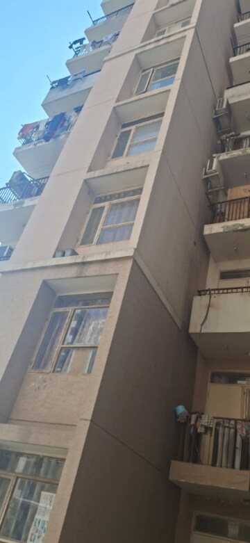 Staircase in 1.5 BHK Apartment at Auric City Homes, Sector 82 – for Rent