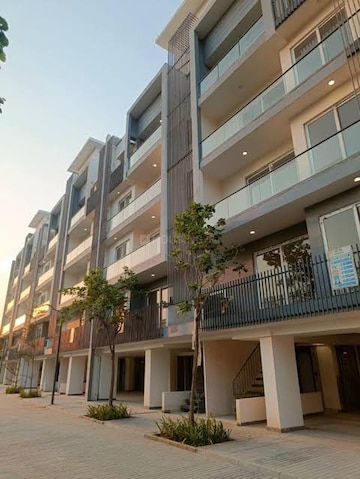 2.5 BHK Builder Floor For Sale in Smart World Gems, Sector 89