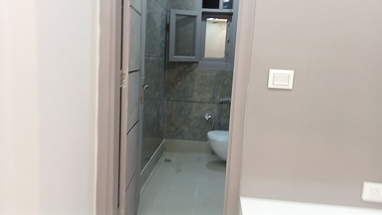 Bathroom, palam colony 3 Bedroom 1120 Sq.Ft. Builder Floor In Palam Colony Delhi 8371214