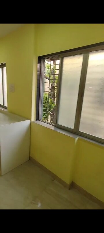 Room in 1 BHK Apartment at Kamgar Nagar CHS Kurla East, Kurla East – for Rent