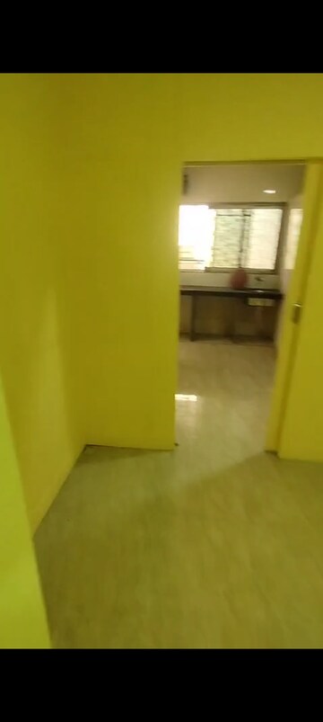 Room in 1 BHK Apartment at Kamgar Nagar CHS Kurla East, Kurla East – for Rent