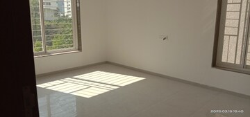Room in 3 BHK Apartment at Model Colony – for Rent