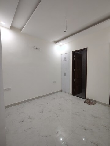 3 BHK Apartment For Rent in International Airport Road