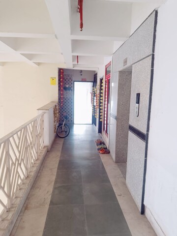 Building Lobby in 3.5 BHK Apartment at Amrapali Eden Park, Sector 50 – for Sale
