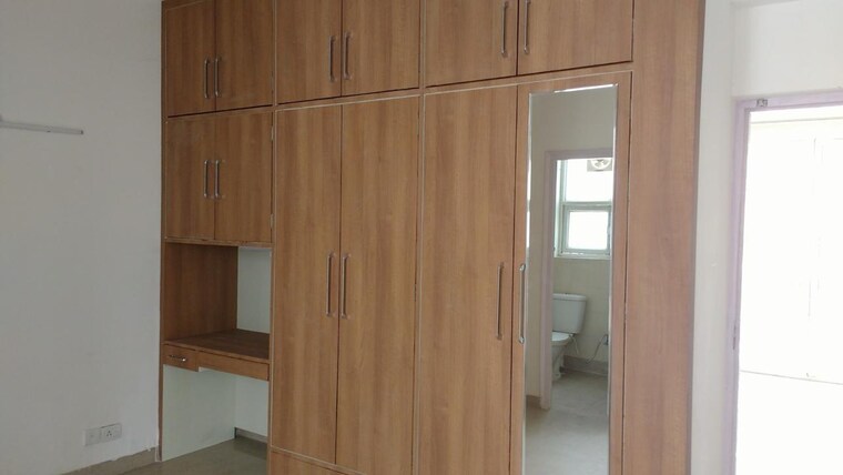 undefined, sector 81 3 Bedroom 300 Sq.Yd. Apartment In Sector 81 Faridabad 8371613