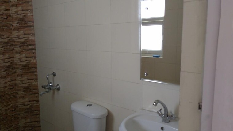 Attached Bathroom, sector 81 3 Bedroom 300 Sq.Yd. Apartment In Sector 81 Faridabad 8371613