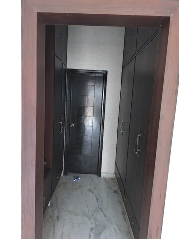 Building Lobby in 3.5 BHK Independent House at Gardenia Glory, Sector 46 – for Rent