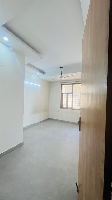 Room in 1 BHK Apartment at Palm Residency Chhatarpur, Chattarpur – for Rent
