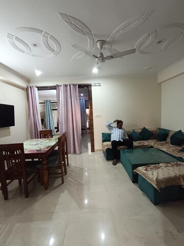 Living Room in 3 BHK Builder Floor at Sector 43 – for Rent