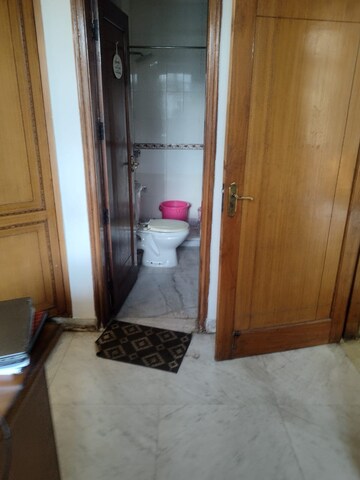 Living Room in 3 BHK Builder Floor at Dlf Phase ii – for Sale
