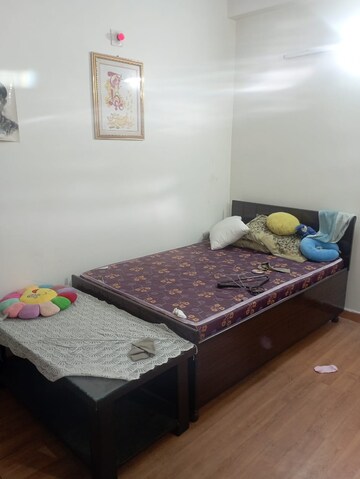 Bedroom in 3 BHK Apartment at Ahinsa Khand 1 – for Rent