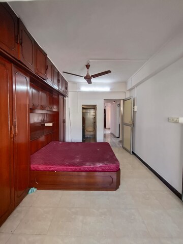 Bedroom in 2 BHK Apartment at Bhagwati CHS, Andheri West – for Rent